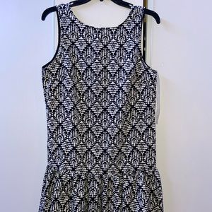 ✅Patterned long top/or dress? Womens Size SMALL